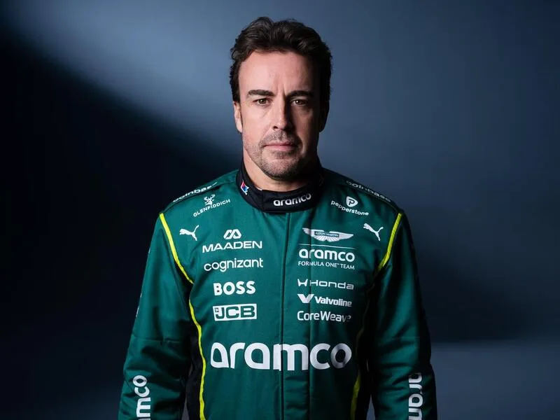 Fernando Alonso tiếp tục hành trình F1 cùng Aston Martin mùa giải 2026